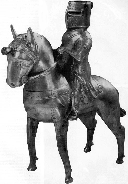 Бронзовая статуэтка в виде конного рыцаря в полной экипировке