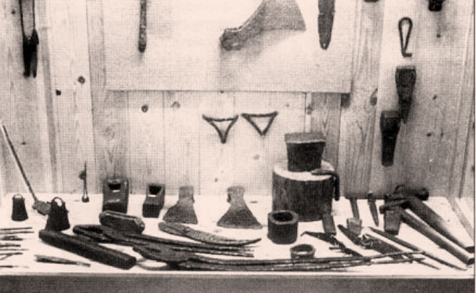 Инструменты, извлеченные из могилы кузнеца