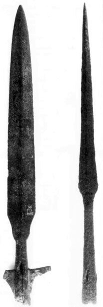 Два наконечника от копий IX – начала X в.в
