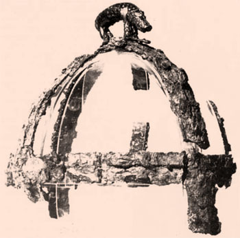 Железный шлем конца VII века