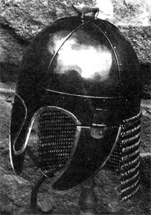 Пиктские шлемы, очевидно, были обычными для того времени сегментными шлемами, такими же как этот нортумбрийский шлем VII века.