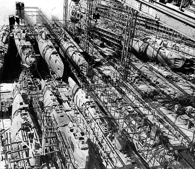 Подводные лодки XXI-й серии на стапелях верфи «Везер АГ»