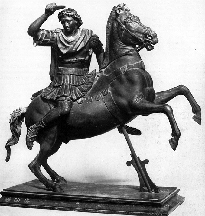 Бронзовая статуэтка Александра из Национального музея в Неаполе.