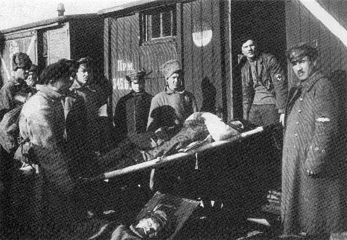 Погрузка раненных при подавлении Кронштадтского восстания, 1921 г