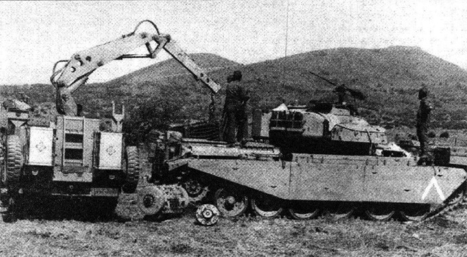 Срочный капитальный ремонт танка “Centurion” в районе дота 110.