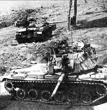Два танка «Magach» заняли оборону в районе Эйн-Дары
